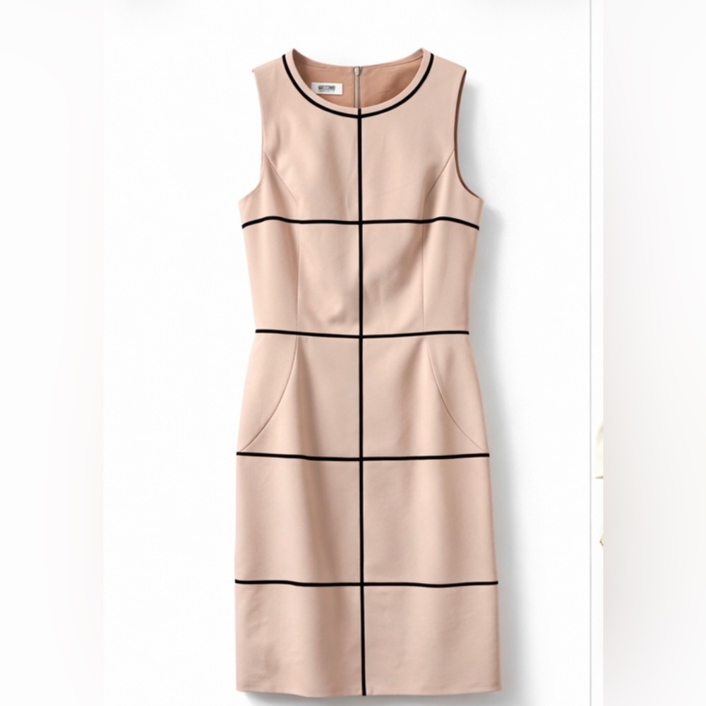 Moschino elegant dress.